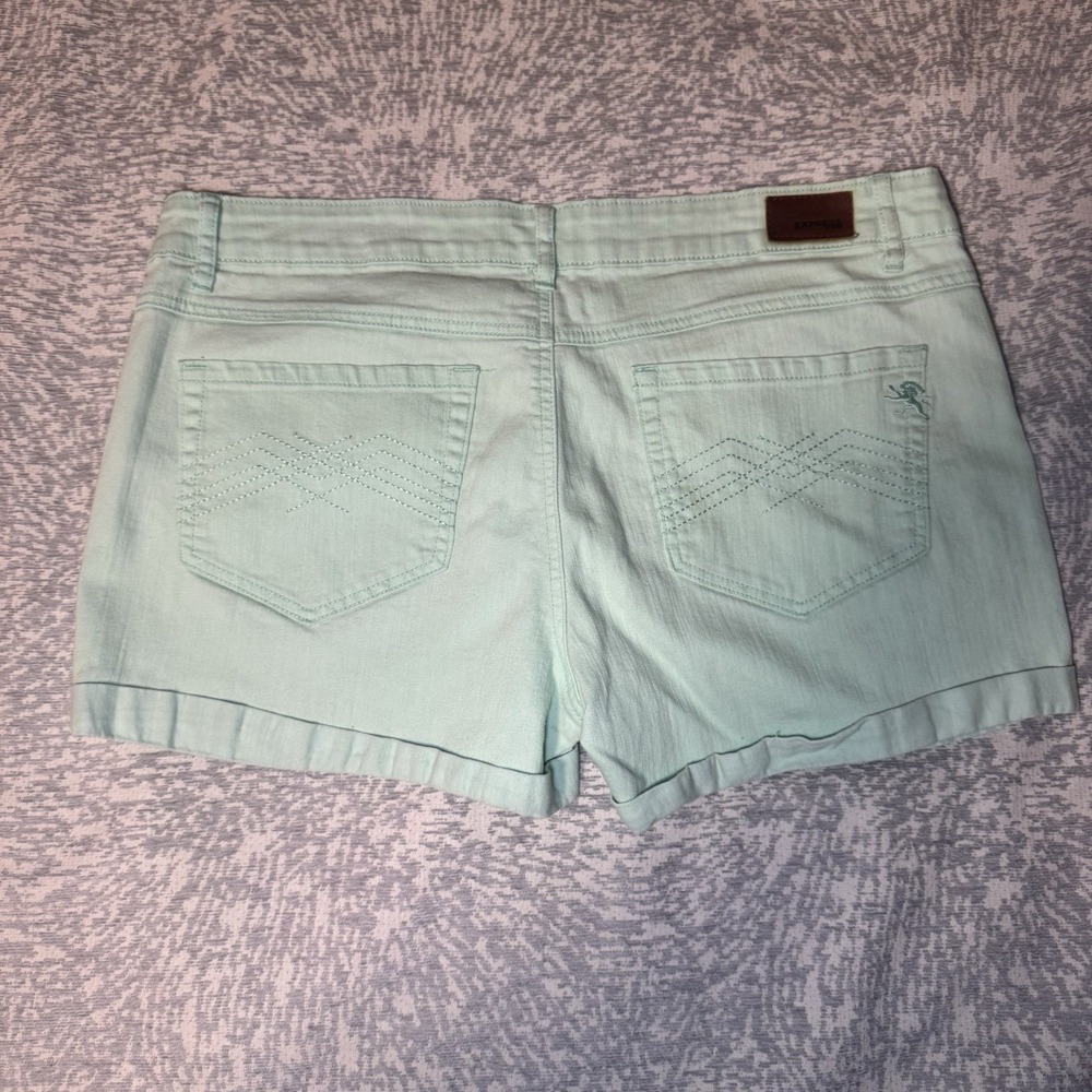 Express Jeans Light Green Mint Denim Shorts Women's 14 Cuffed Embroidered - Picture 2 of 6
